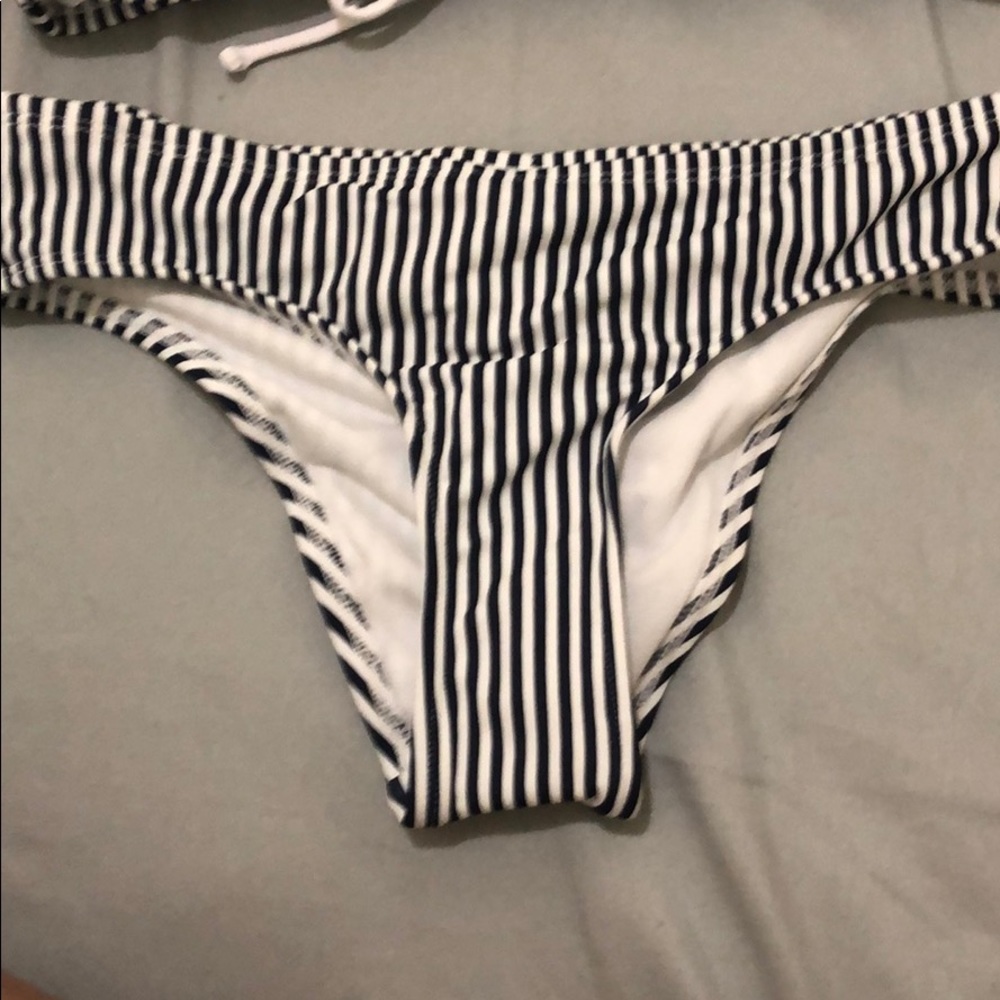 Baiting Suit Set💙 - Picture 3 of 5